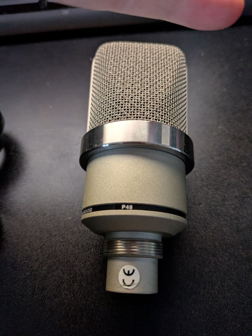 Neumann TLM102 コンデンサーマイク