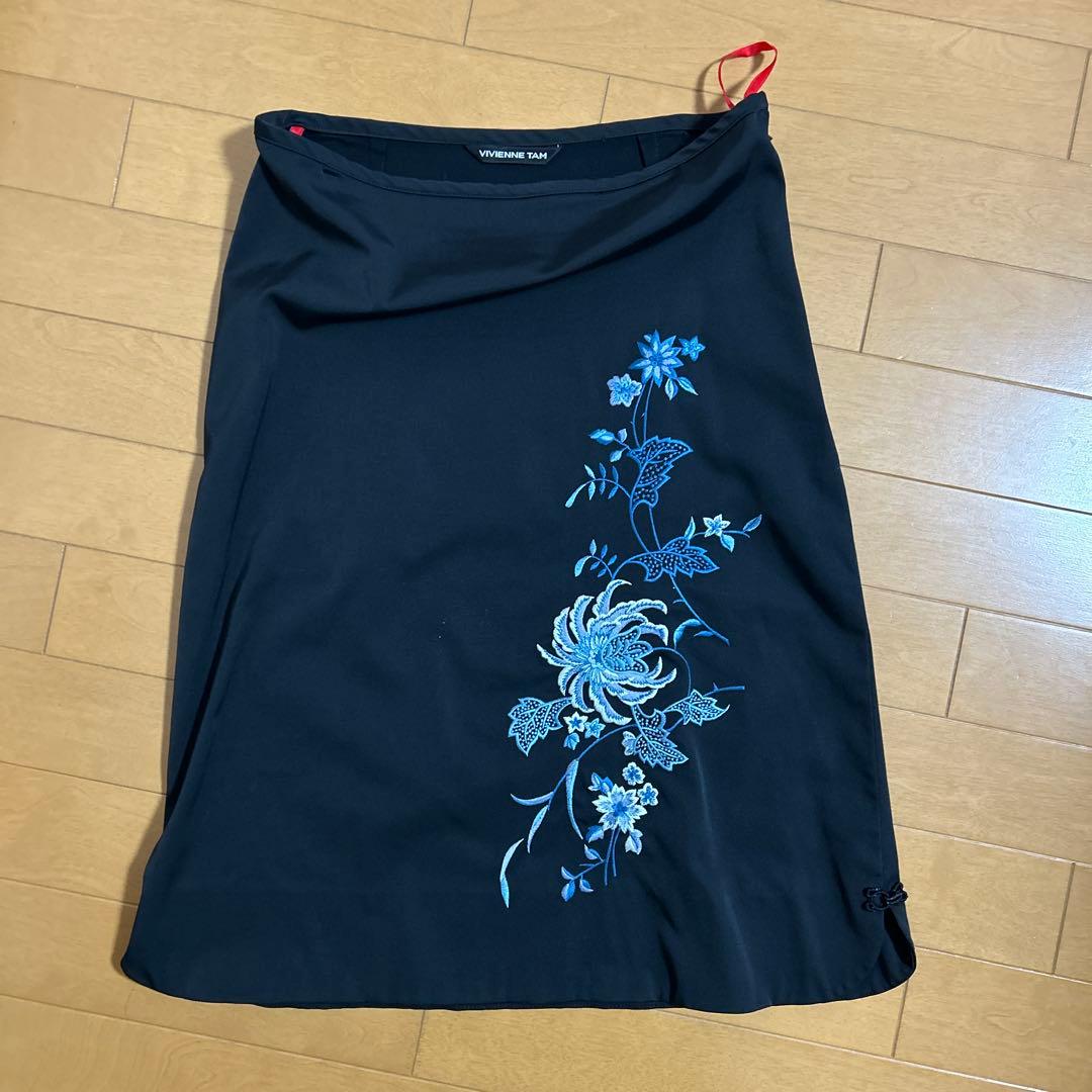 Vivienne Tam 花柄刺繍 ひざ丈スカート