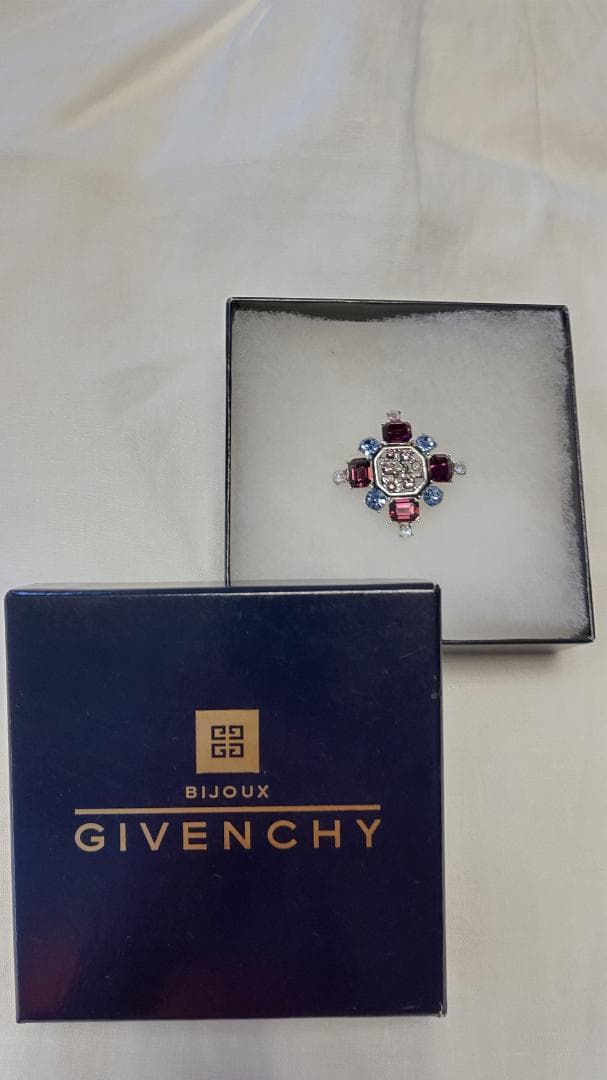Givenchy マルチカラーブローチ 約3.5cm