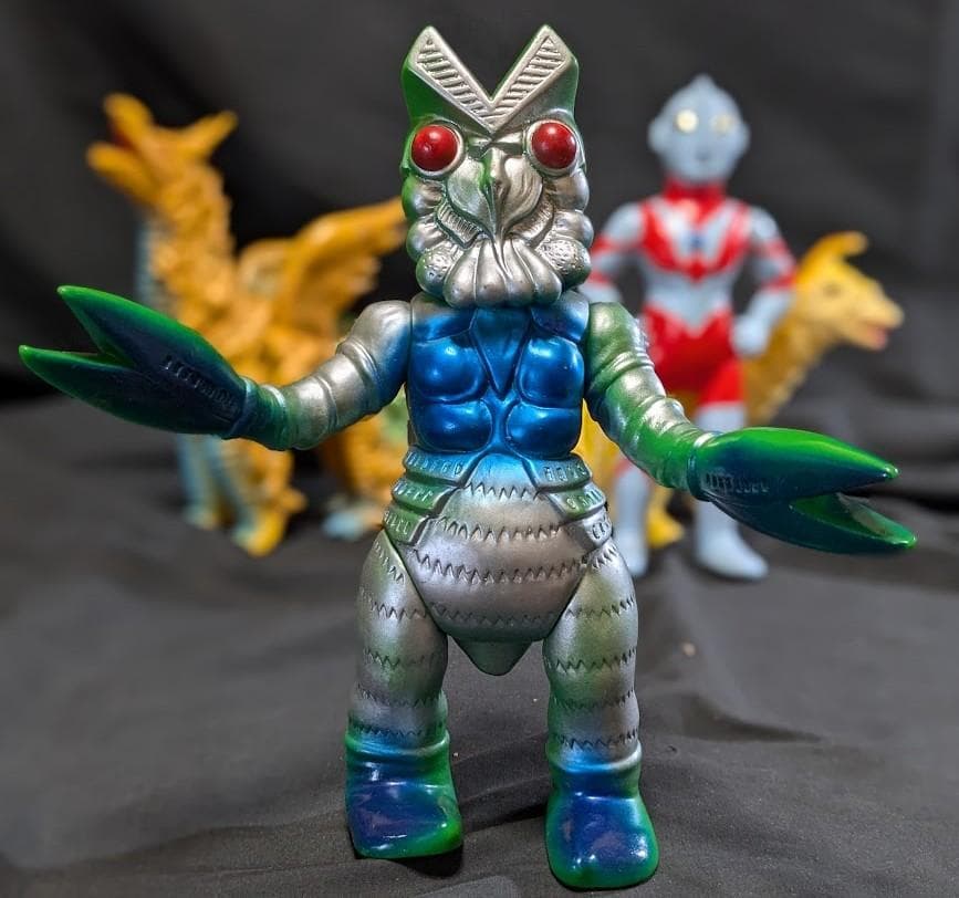 ウルトラマン＆バルタン星人他登場怪獣（ブルマァク復刻）ソフビフィギュア４体セット