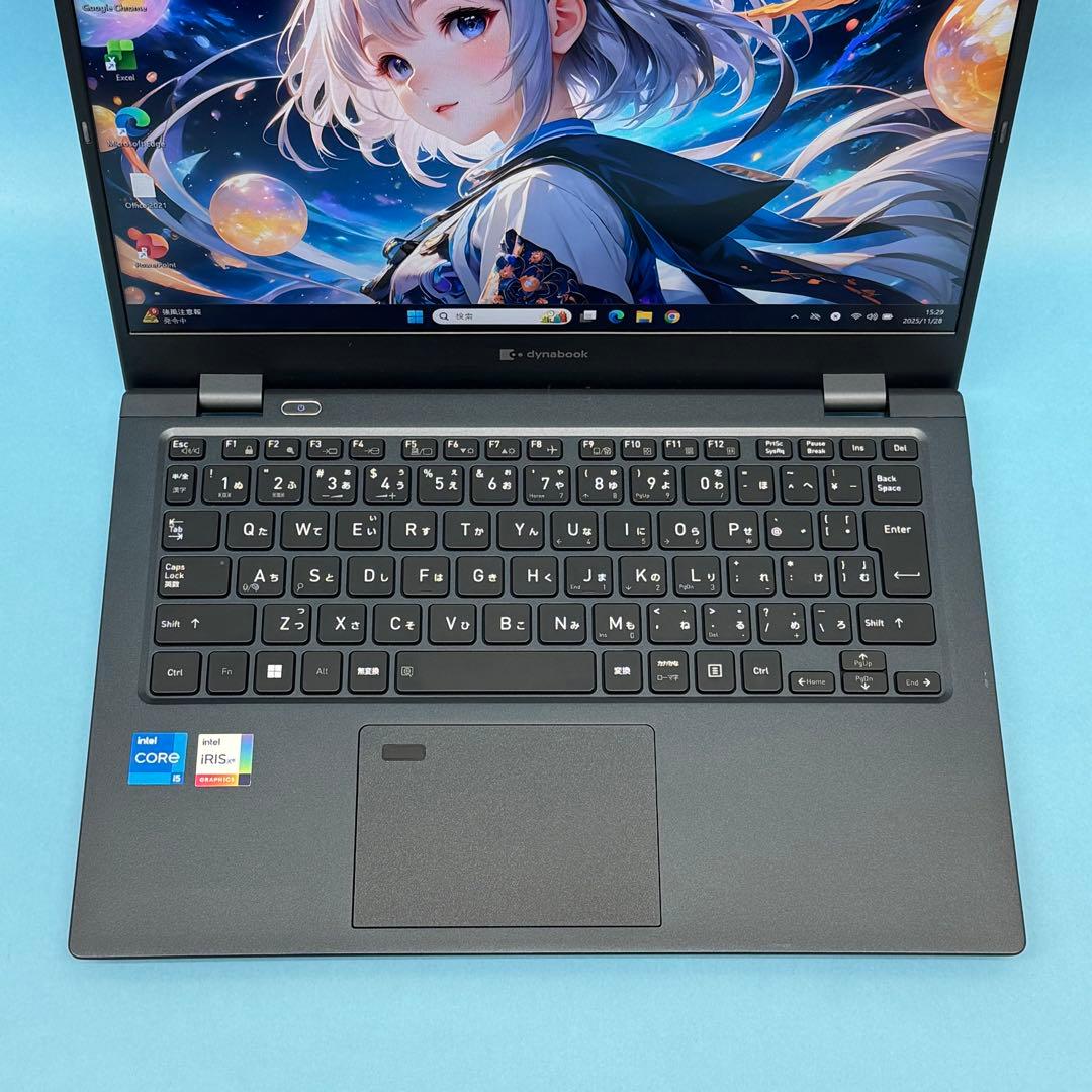 927 美品 dynabook G83/HU 第11世代 16GB office