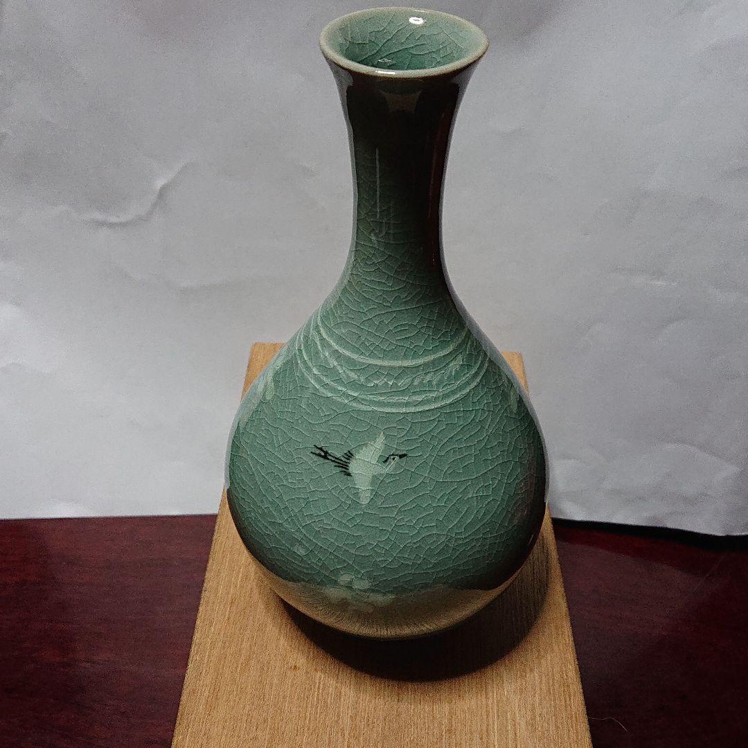 青磁の一輪挿し