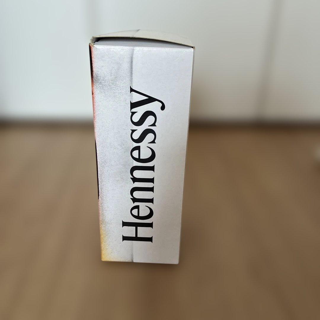 ヘネシー V.S リミテッド エディション by Futura 容量：700ml