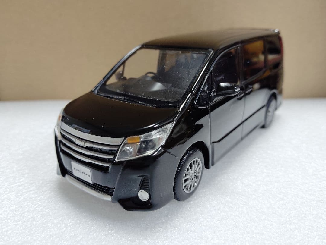 トヨタ ノア Si 80前期型 カラーサンプルミニカー 非売品 202