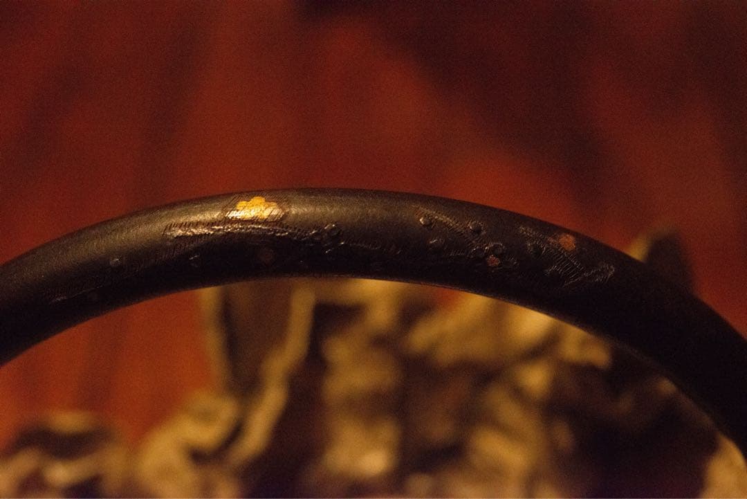 持手銀象嵌 梅摘　銀摘　龍文堂　鉄瓶　未使用品