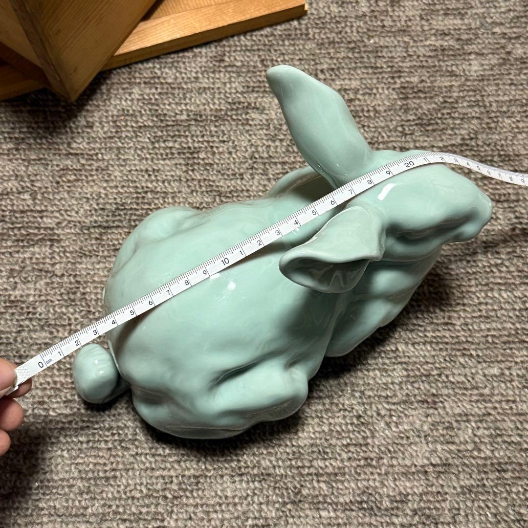 宮永東山 作　青磁兎　置物　共箱　　床置き　(検索：諏訪蘇山 三浦竹泉 )