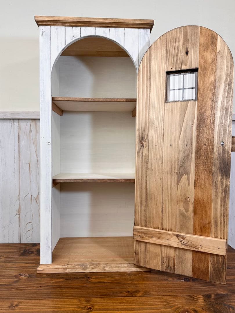 ピ*ア様 【1点のみ　キズありのためお値引き】アンティークの扉のようなキャビネッ