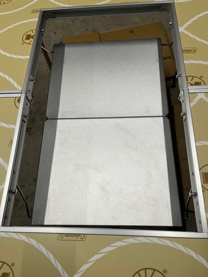 Coleman アウトドアテーブル ベージュ