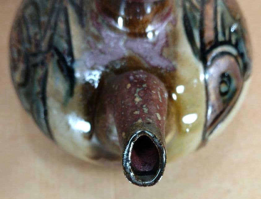 【本物保証】金城次郎 壷屋焼 カラカラ(笑う魚,魚文) 共箱 栞 人間国宝 美品