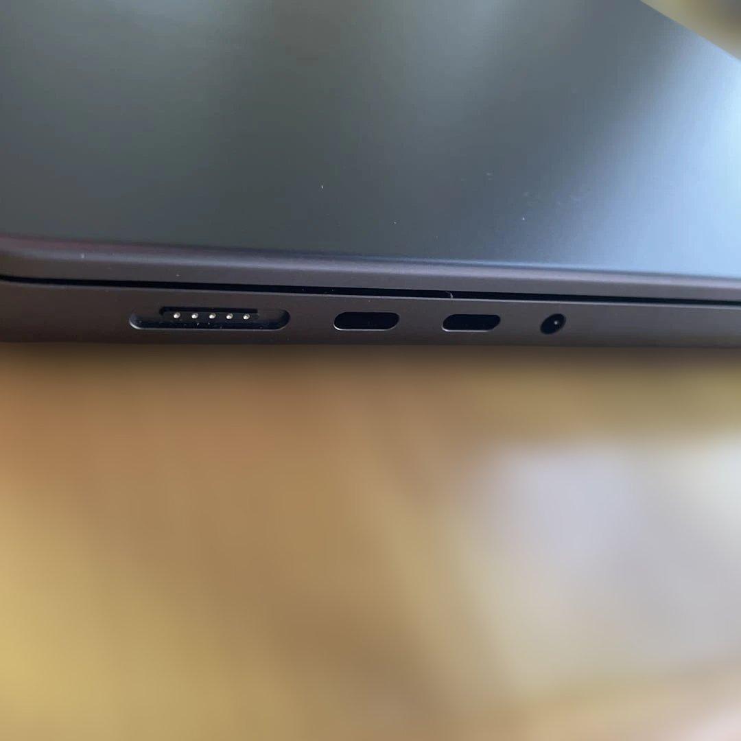 Apple MacBook Pro 14インチ スペースブラック