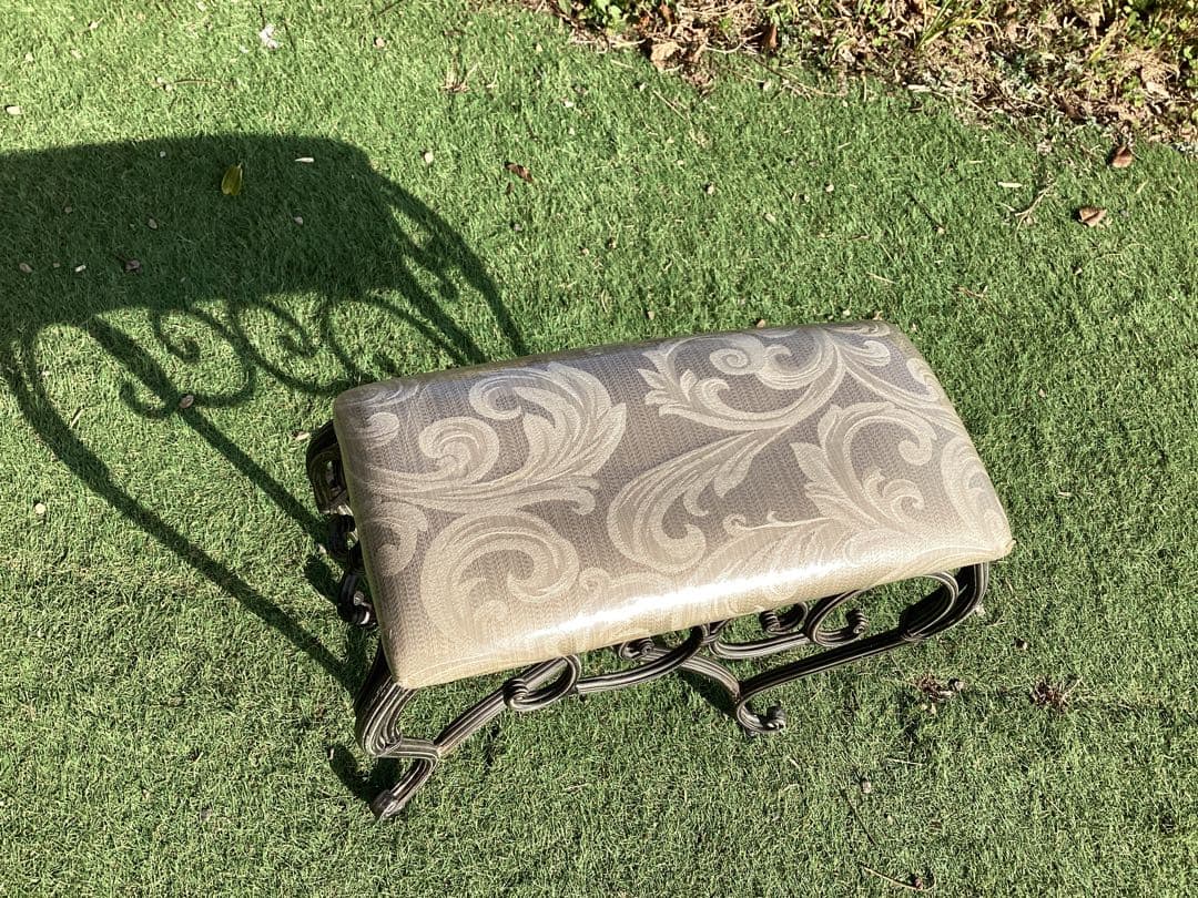 [ニコラス] アイアン　スツール　猫脚　ロココ調　玄関スツール