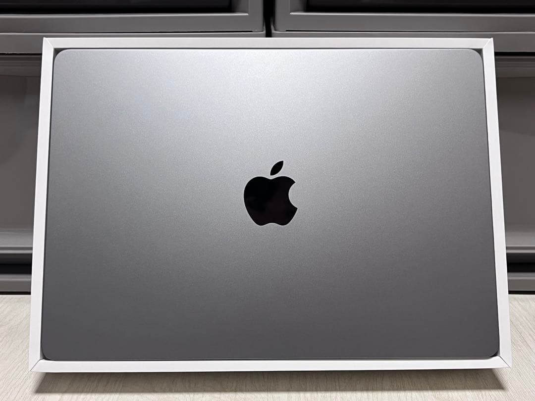 MacBook本体 MacBook Air (M2, 2022)