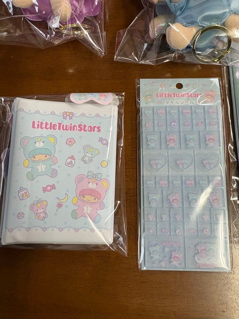 サンリオ リトルツインスターズ キキララ フロッキーマスコット パフポフ シール