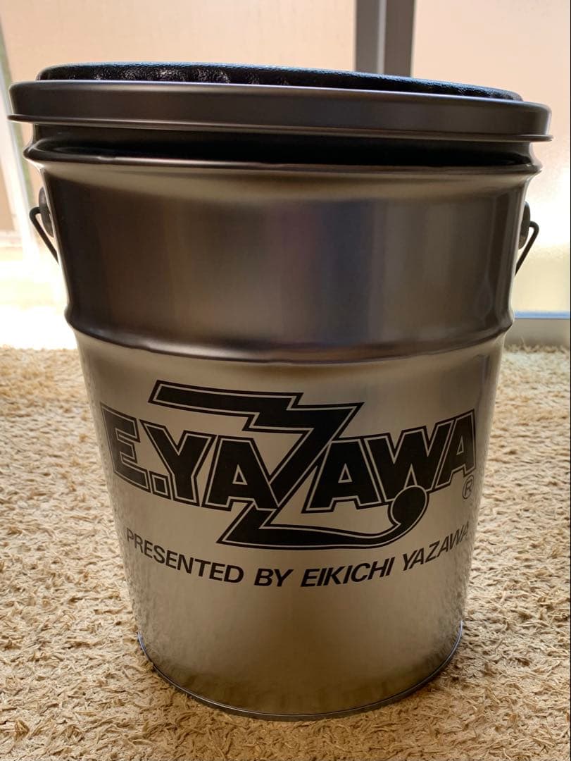 矢沢永吉チェアー缶＆タオルケット