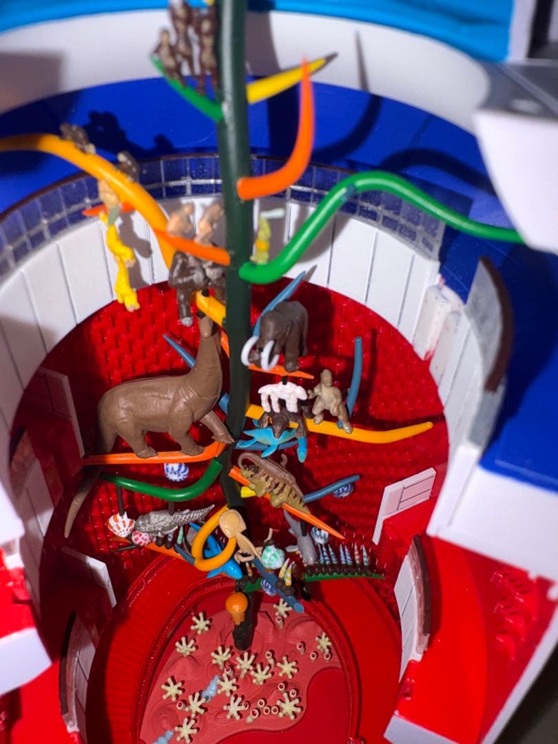 【極上塗装済み完成品】ARTPLA 太陽の塔 プラモデル プロ仕上げ 岡本太郎