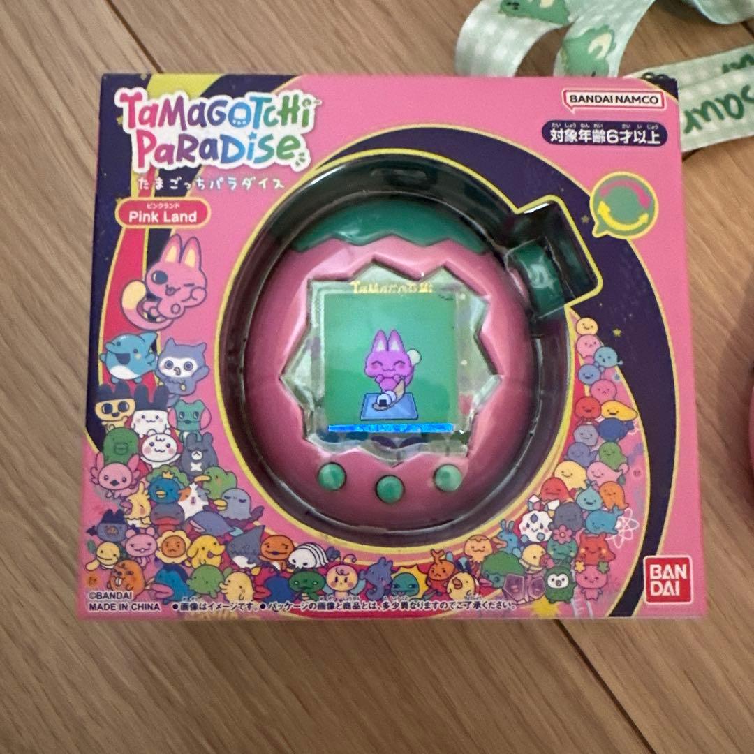 たまごっちパラダイス　ケースとストラップ付き、電池入り