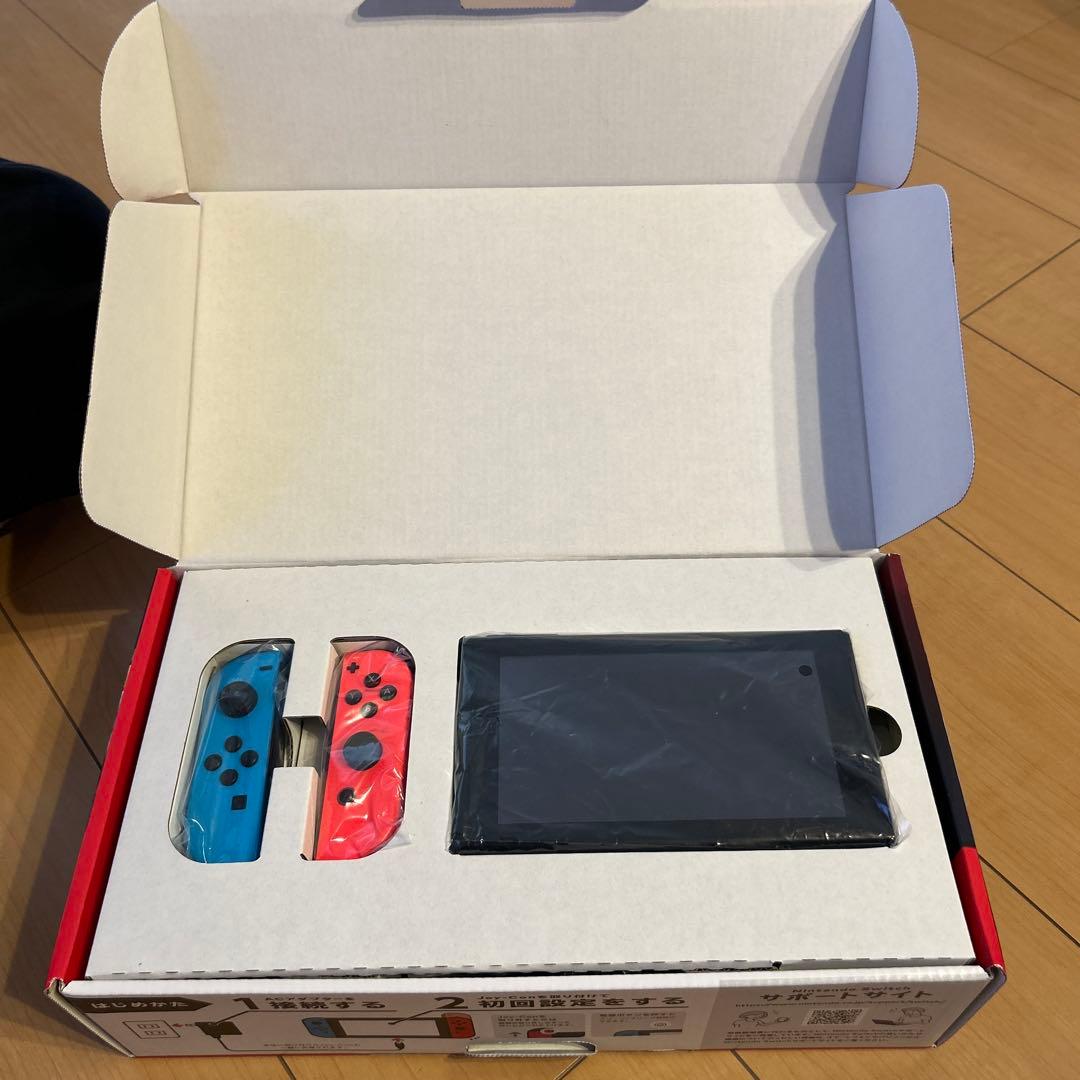 2020年製　任天堂Switch 本体　おまけつき