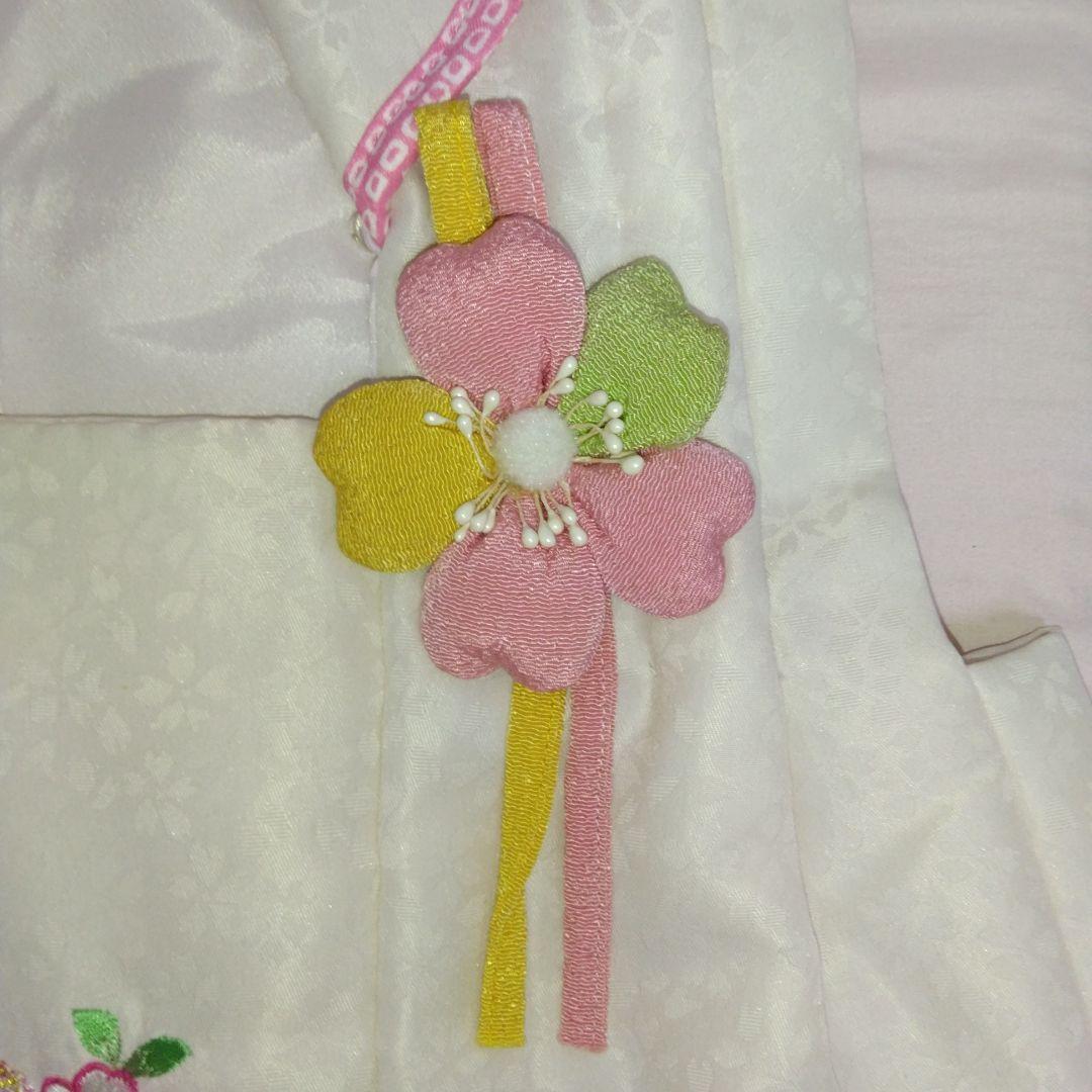 七五三8点①花刺繍被布着②着物③花刺繍襟長襦袢④髪飾り⑤ファー⑥足袋⑦草履⑧巾着