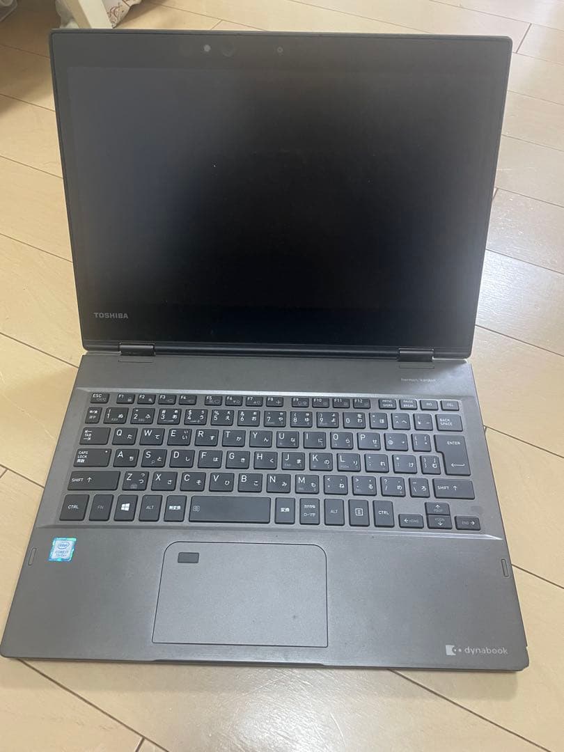 TOSHIBA dynabook V82 PV82BMP-NJA メタリック