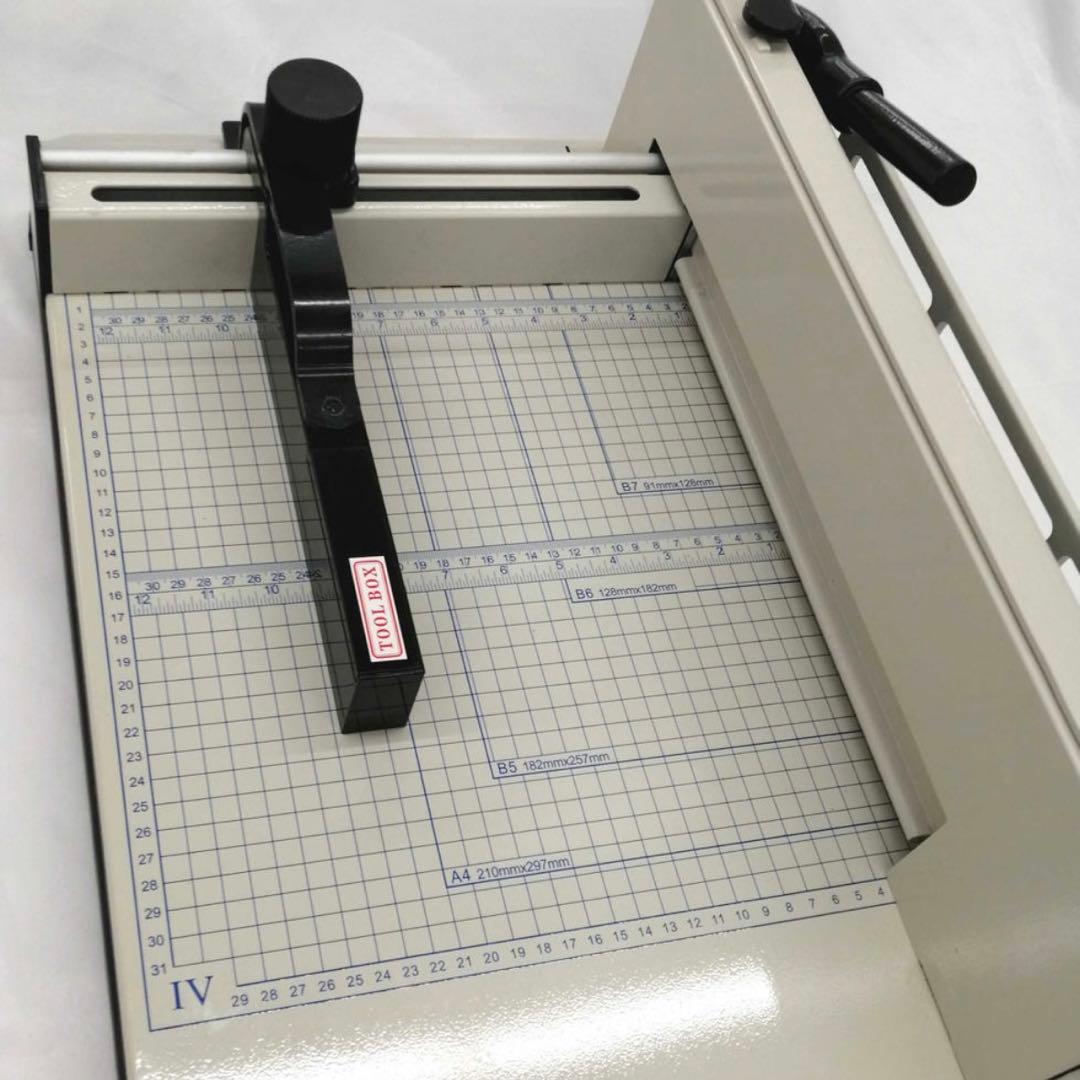 美品　ダイシン商事 業務用 ペーパーカッター DS-858A4 大型裁断機