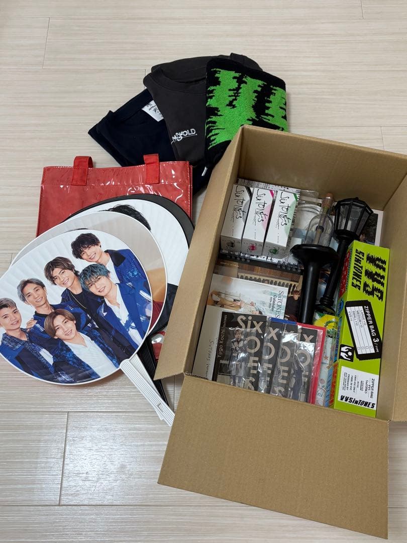 SixTONES グッズ まとめ売り
