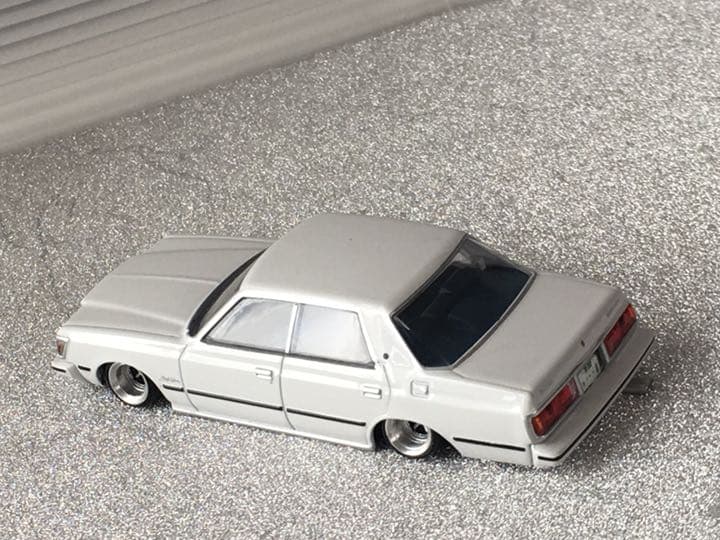 ミニカー　1/64 トミカ リミテッド　クラウン　改造