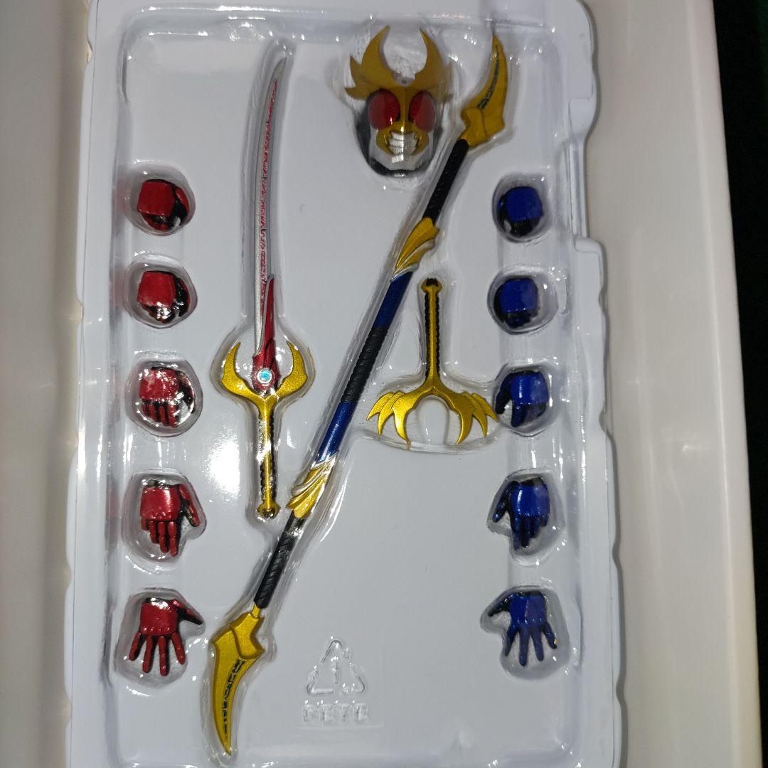 【真骨彫製法】S.H.Figuarts 仮面ライダーアギト トリニティフォーム