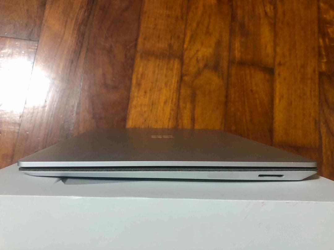 【ジャンク品】Microsoft Surface Laptop シルバー 本体