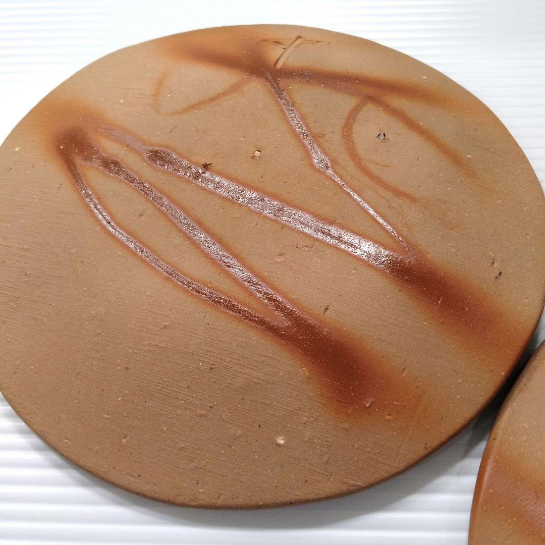 備前焼 陶芸家 岡田輝 たたき皿 中皿 プレート 緋襷 作家物 直径18,5cm