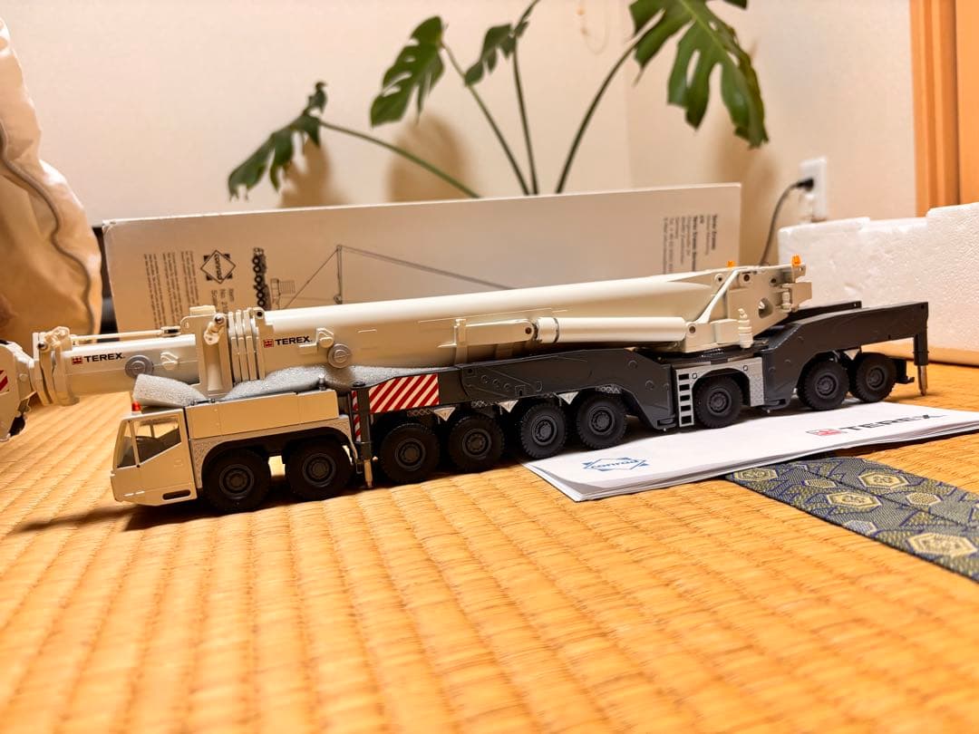 TEREX AC 1000 クレーン模型 1/50スケール