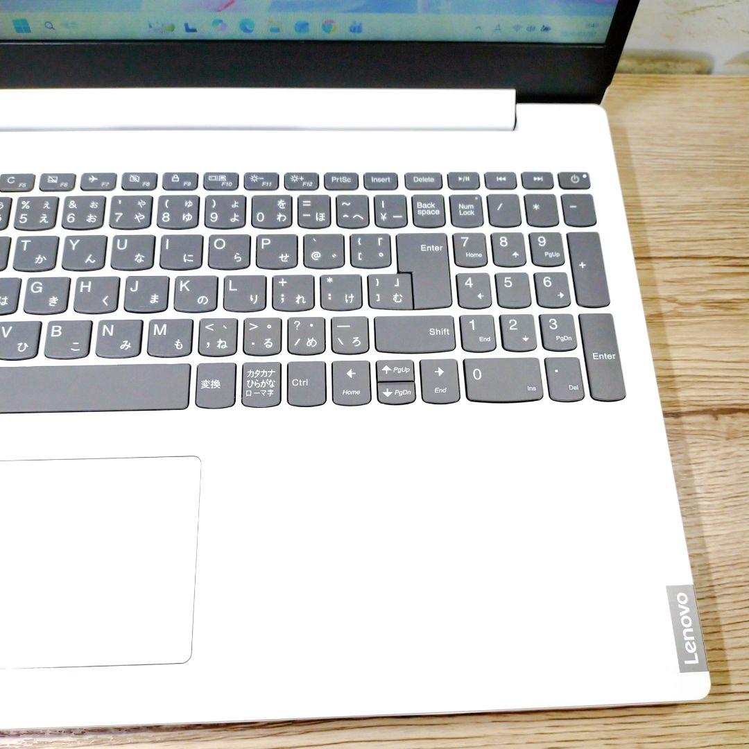 届いたらすぐ使えます✨Windows11✨️薄型ノートパソコン/DVDカメラ付き