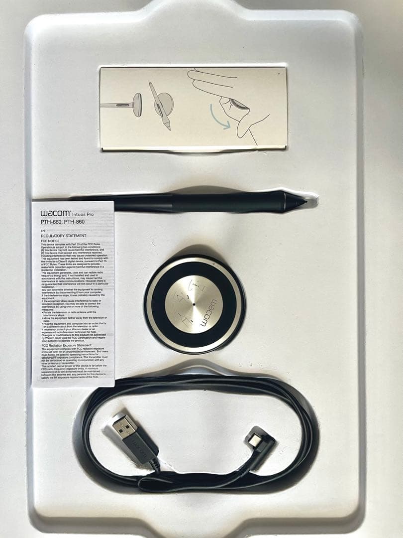 Wacom Intuos Pro (PTH-860) ペンタブレット本体