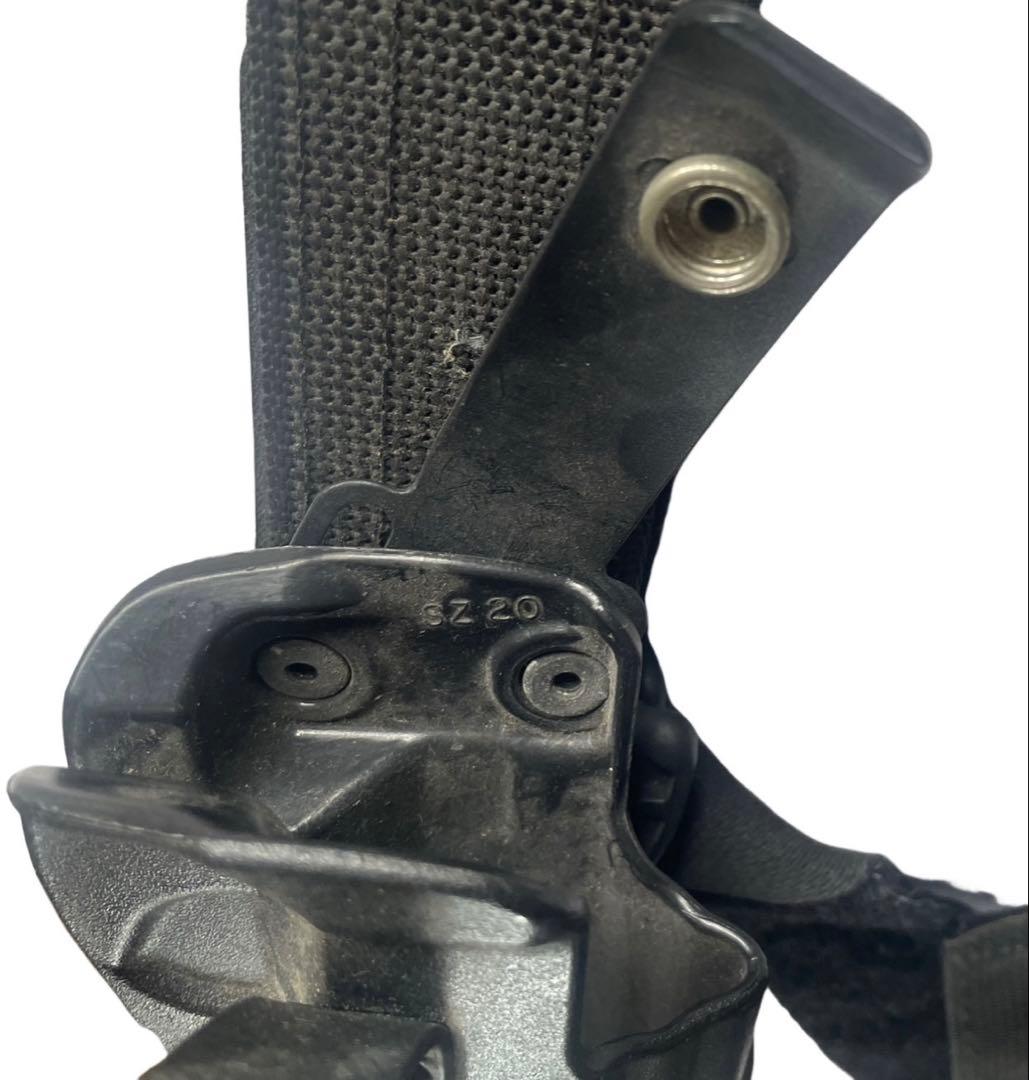 米軍ベレッタ拳銃用レッグホルスター