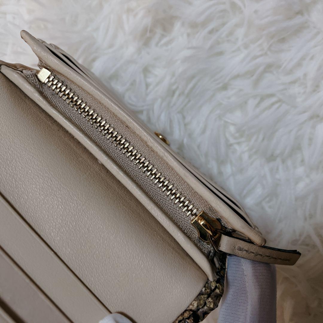 美品　GUCCIグッチ パイソン GGマーモント 折り財布 コンパクトウォレット