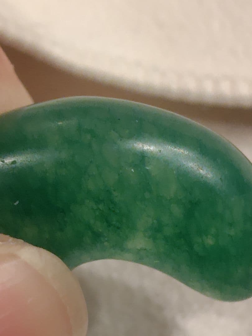 天然石【勾玉】緑色