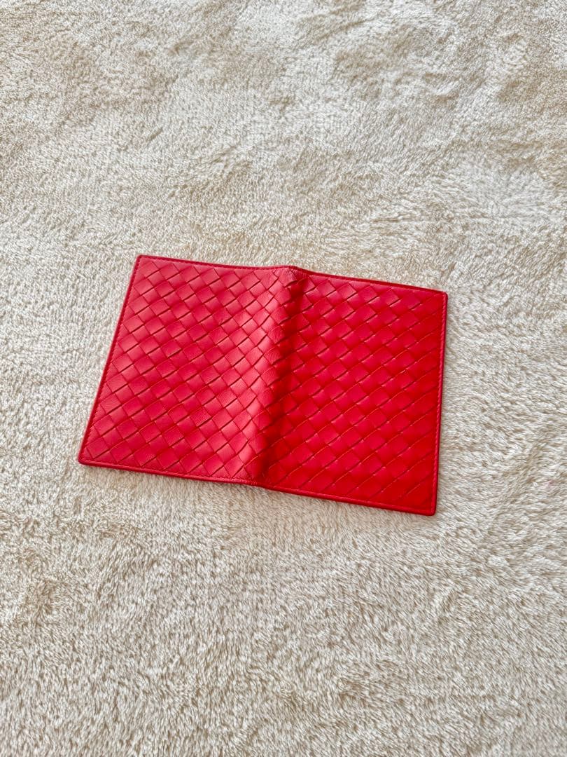 BOTTEGA VENETA レザー パスポートケース レッド