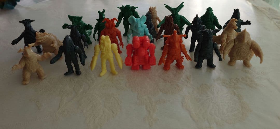 ウルトラマン大図鑑　怪獣大百科　消しゴム