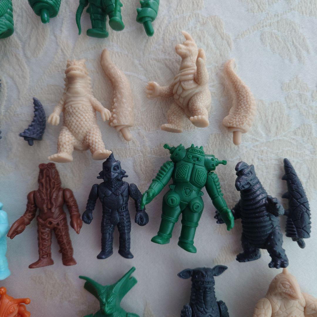 ウルトラマン大図鑑　怪獣大百科　消しゴム