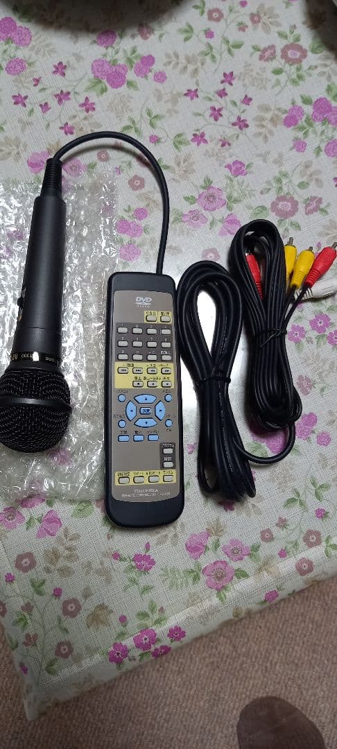 ラビットさん専用　未使用カラオケセット(マイク、説明書付き)　送料込み