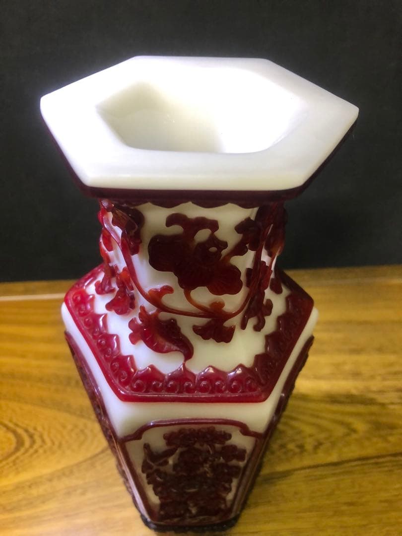 乾隆ガラス六角花瓶