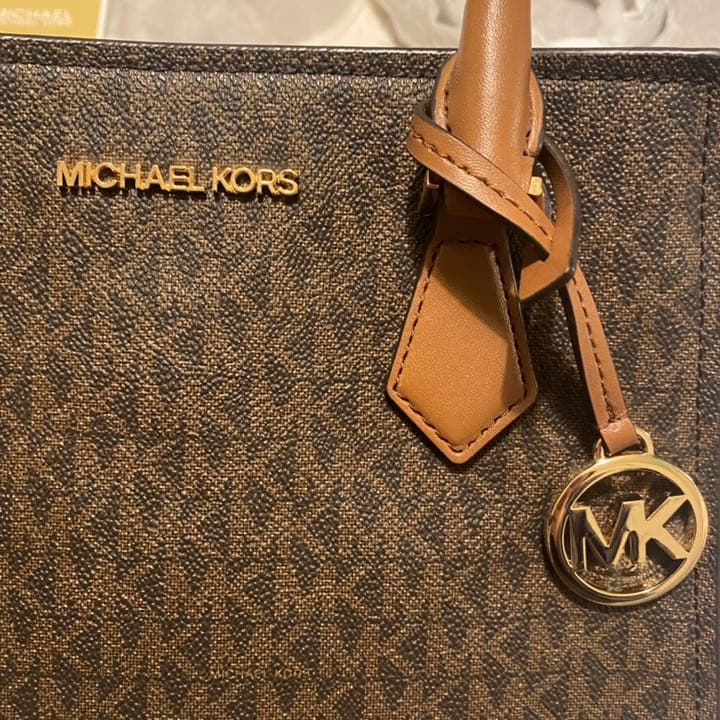 マイケルコース　ショルダーバッグ