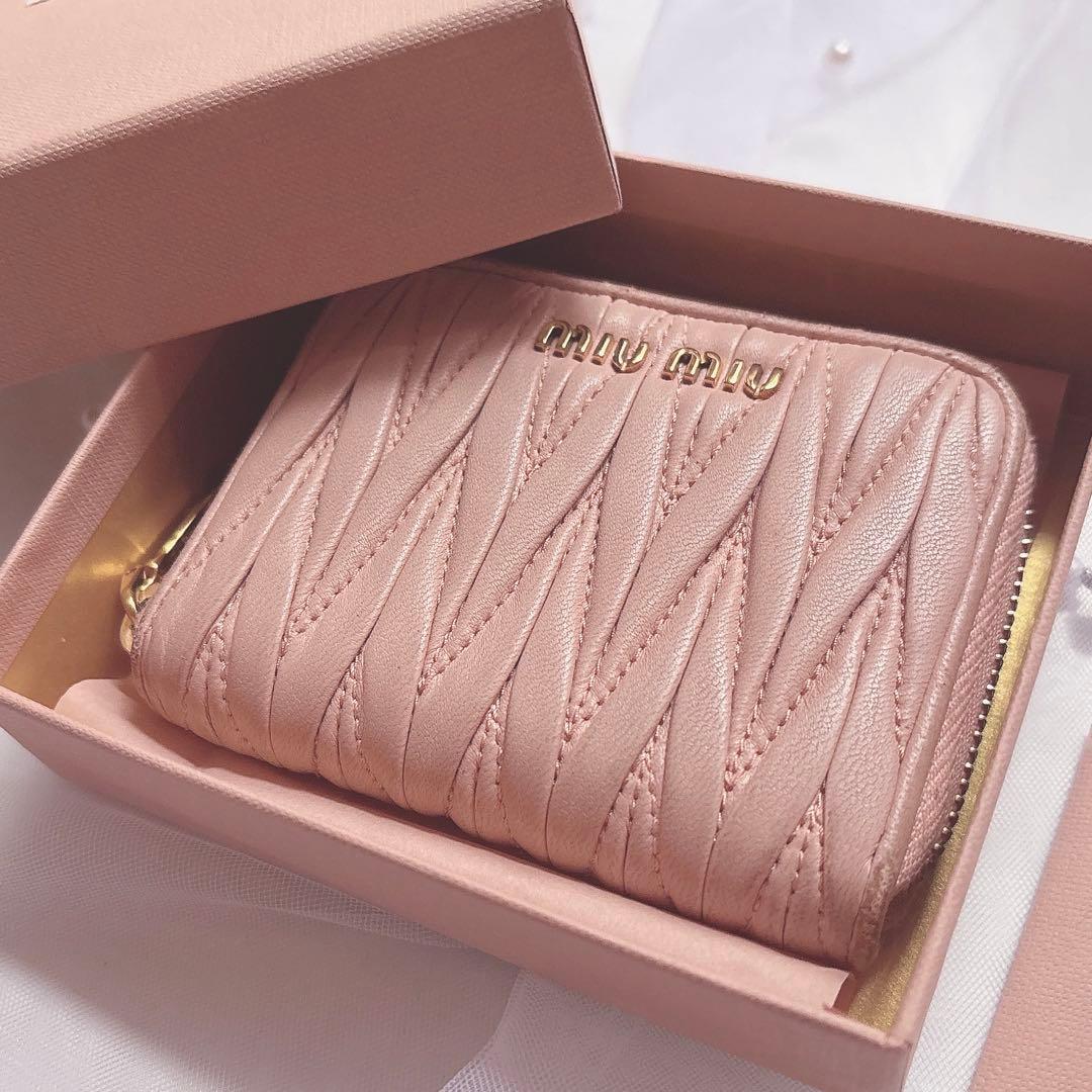 miu miu キルティング ピンク 二つ折り財布