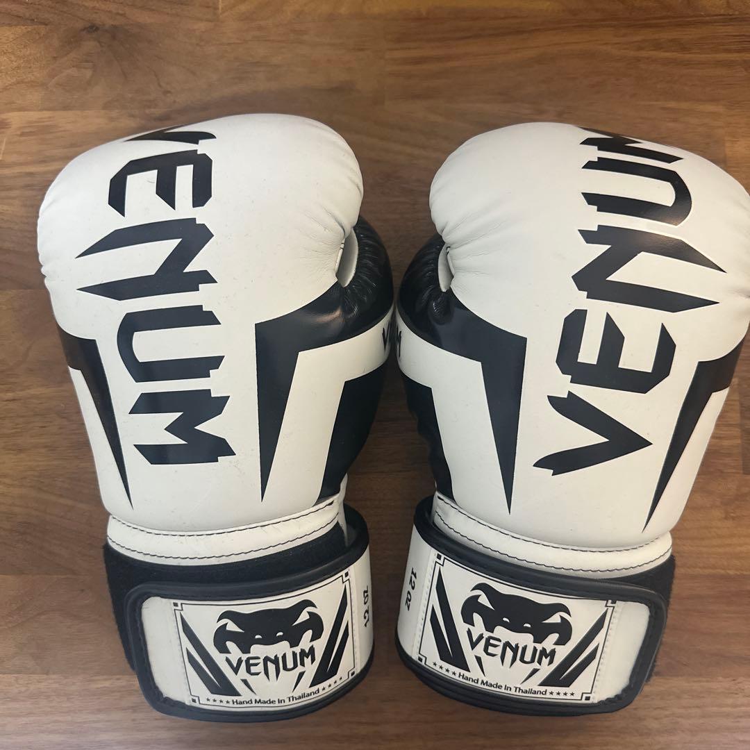 Venum ボクシンググローブ ホワイト　12oz