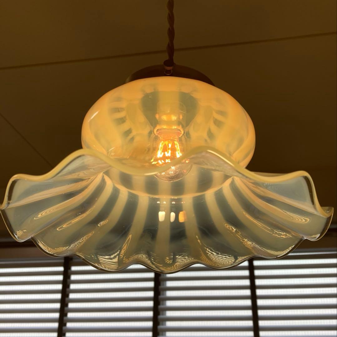 大きなウランガラス １９世紀　アンティーク　ランプシェード　フランス