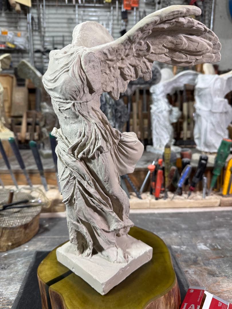 勝利の女神像 サモトラケのニケ 型製作 仕上げ塗装済み完成品 専用台座付き