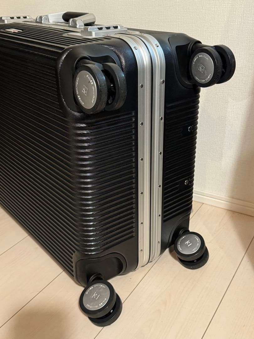 【うっき】スイスミリタリー Premium スーツケース 64L