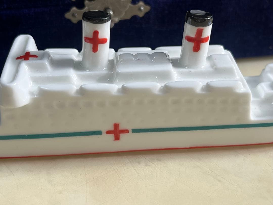 大日本帝国海軍　朝日丸　海軍特別病院船　近海郵船株式会社　置物　陶器