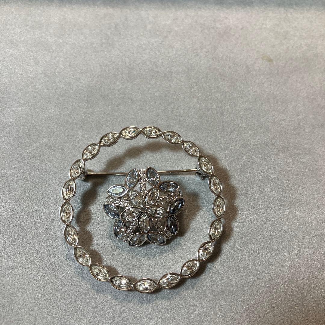SWAROVSKI GINETTE ブローチ