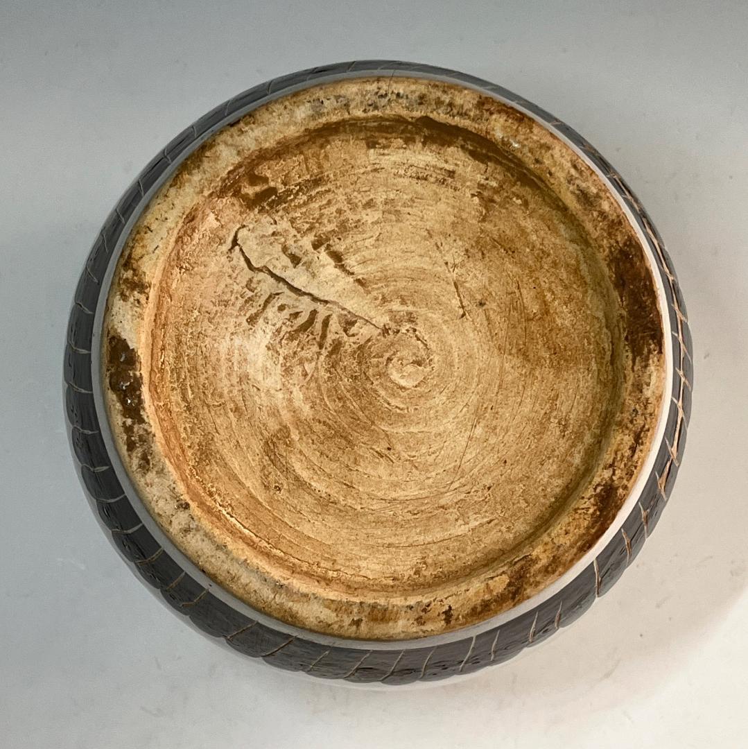 唐物 磁州窯 白地陰刻文魚紋瓶 白化粧無地陶 灰褐色 刻線文 SN83