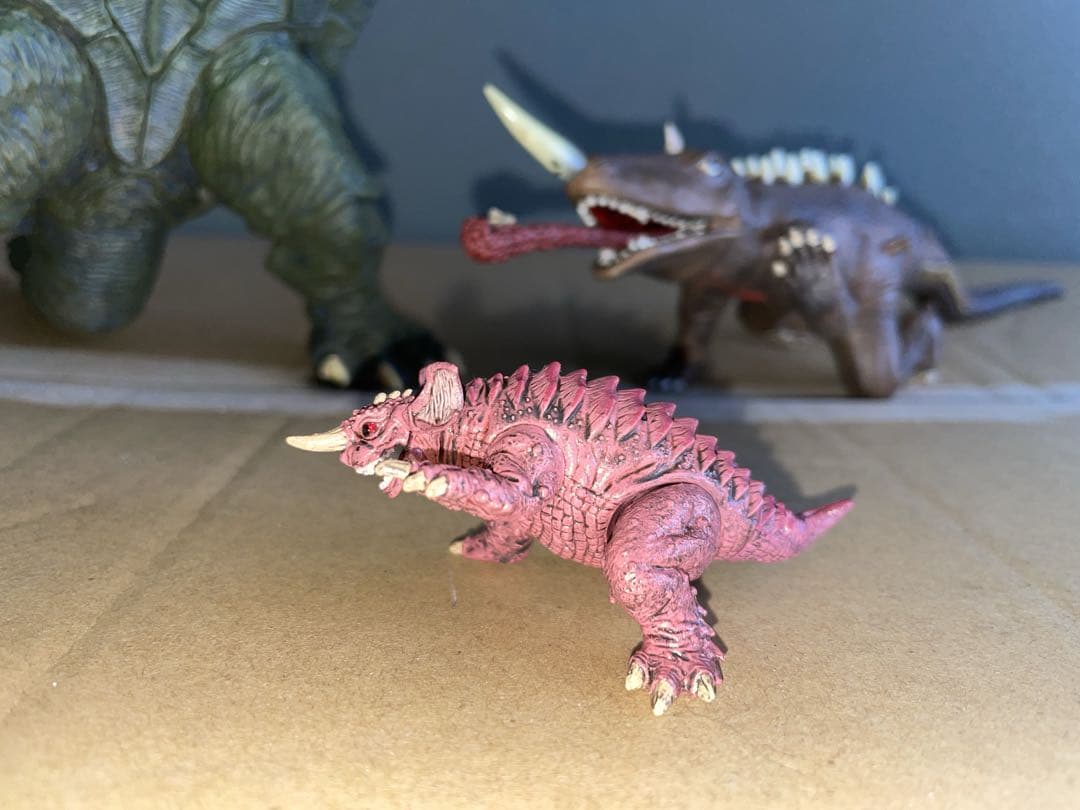 ガメラ1995レキンキャストキット完成品とユージン大映特撮シリーズバルゴン他3体